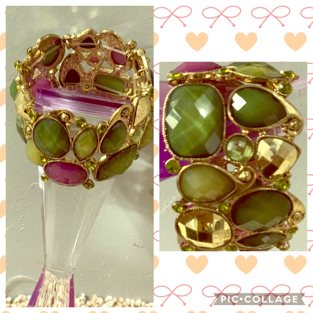 Multi-stone bracelet.